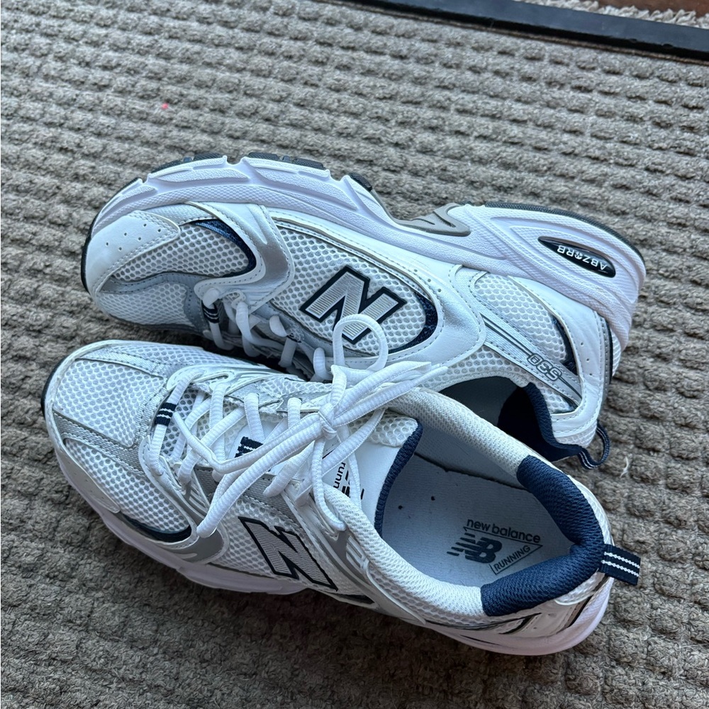 New Balance White & Navy Athletic Sneakers- NEW - Picture 4 of 7